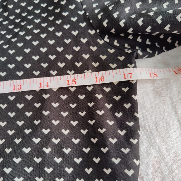 Vintage | b&w 🖤🤍 | Small | Oleg Cassini | blouse - Picture 10 of 14